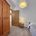 Bbkey La Cjase Sot La Strete Nyaraló Arta Terme
