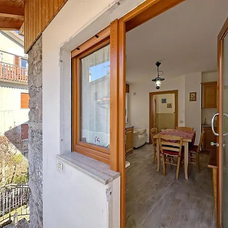 Holiday home Bbkey La Cjase Sot La Strete Arta Terme