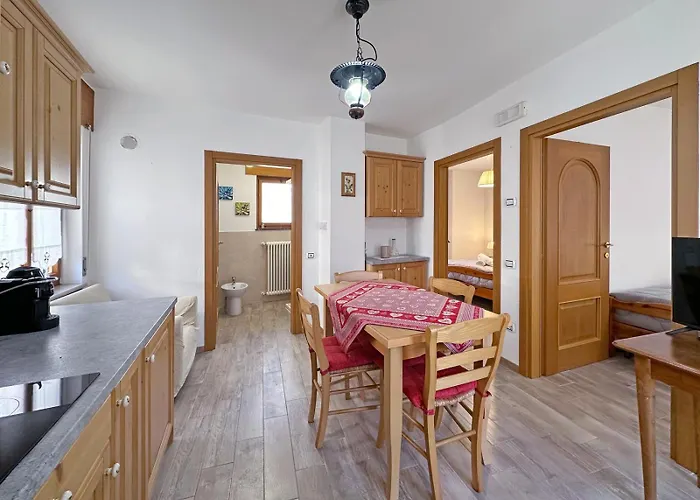 Bbkey La Cjase Sot La Strete