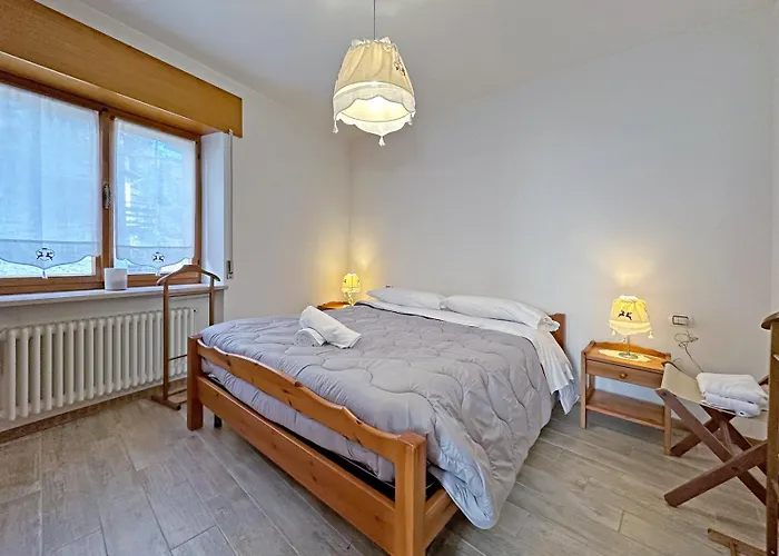 Bbkey La Cjase Sot La Strete *