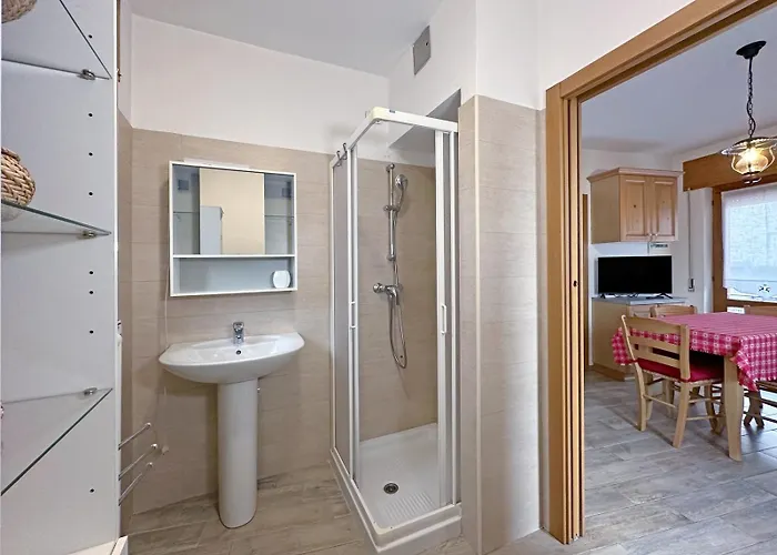 Nyaraló Bbkey La Cjase Sot La Strete *