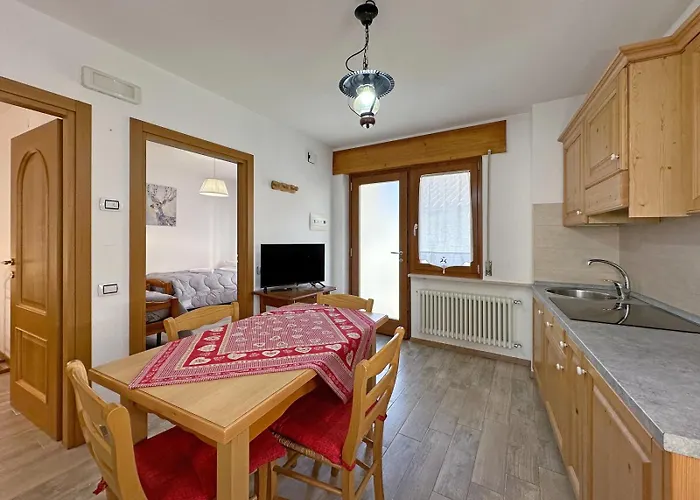 Bbkey La Cjase Sot La Strete Nyaraló *