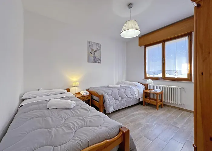 Bbkey La Cjase Sot La Strete *